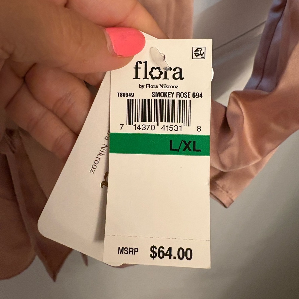 NWT Flora Nikrooz Blush Pink Satin Wrap Short Robe Women Size L/XL Sleep - Picture 5 of 6
